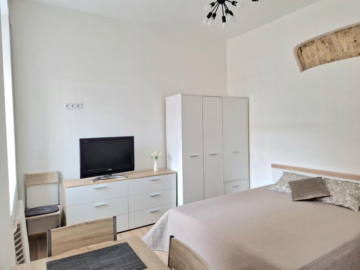 Ferienwohnung Cozy Studio In Heart Of Old Town Wilna Exterior foto